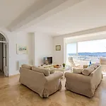 Les Dauphins-1 By Interhome Lejlighed Sainte-Maxime