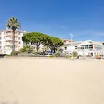 Les Dauphins-1 By Interhome