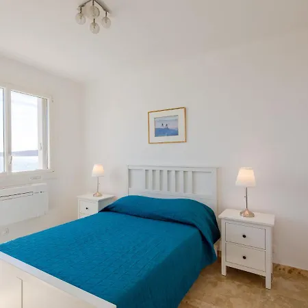 Les Dauphins-1 By Interhome *