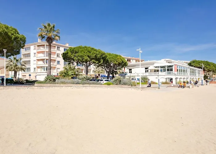 Les Dauphins-1 By Interhome