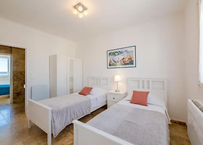 Les Dauphins-1 By Interhome Apartman *