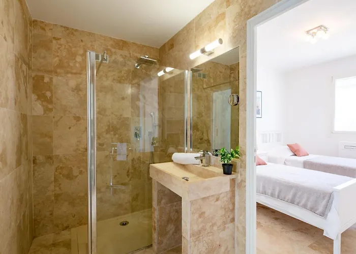 Les Dauphins-1 By Interhome Daire *