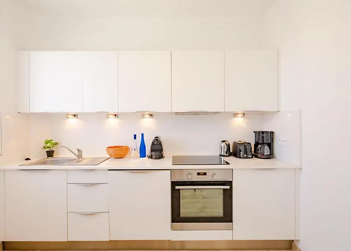 Les Dauphins-1 By Interhome * Сент-Максим